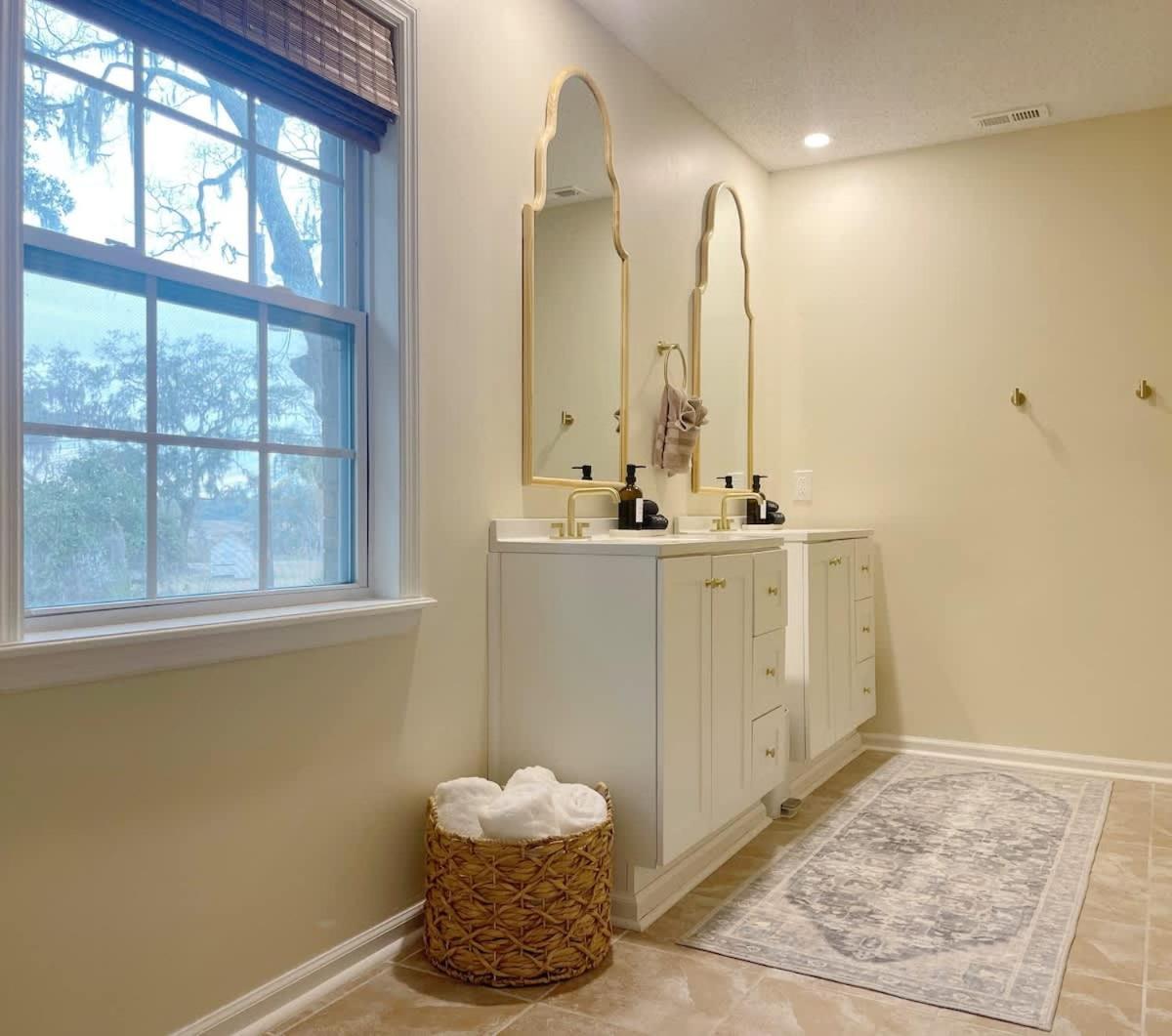 Holiday home Large Sleeps 10 & Downtown Dog Heaven